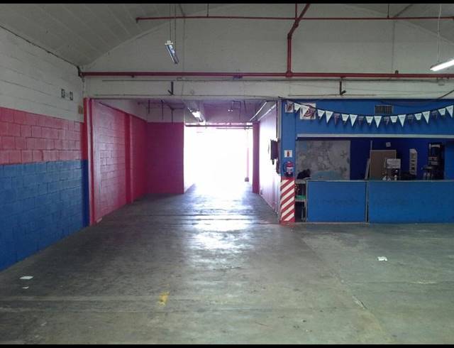 2,808M² FACTORY TO LET IN NDABENI